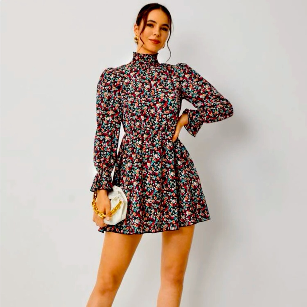 Floral flounce sleeve dress without belt